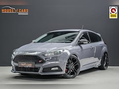 Ford Focus - ST-2 2.0 250pk PERFORMANCE PACK |bearlock|navigatie|bluetooth|stoelverwarming|stuurverwarm