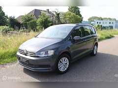 Volkswagen Touran - 1.5 TSI DSG / Navi / El. Trekh / 5 pers