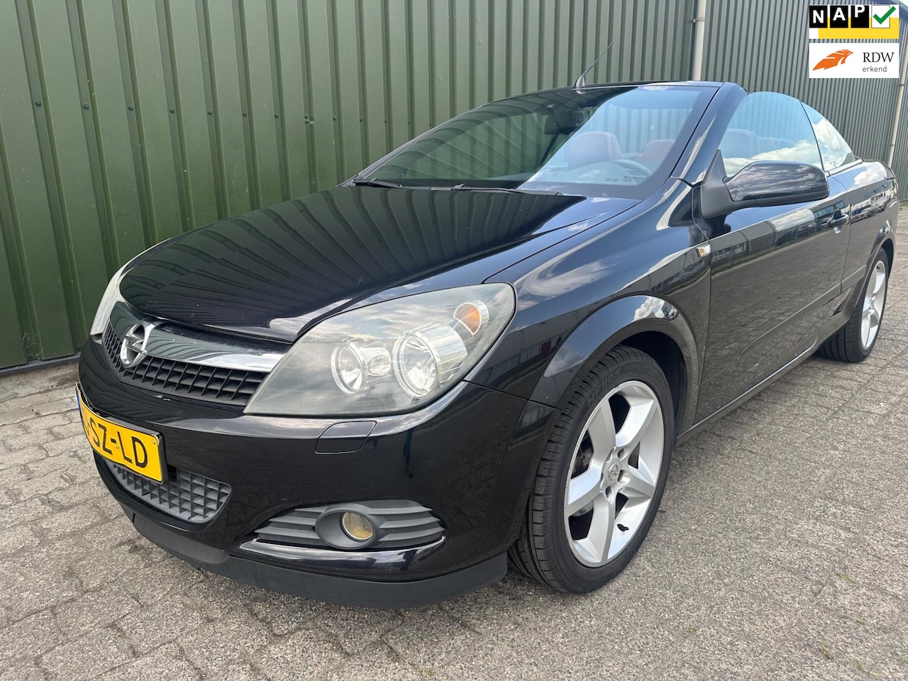 Opel Astra TwinTop - 1.8 Cosmo 1.8 Cosmo Nieuwe APK - AutoWereld.nl