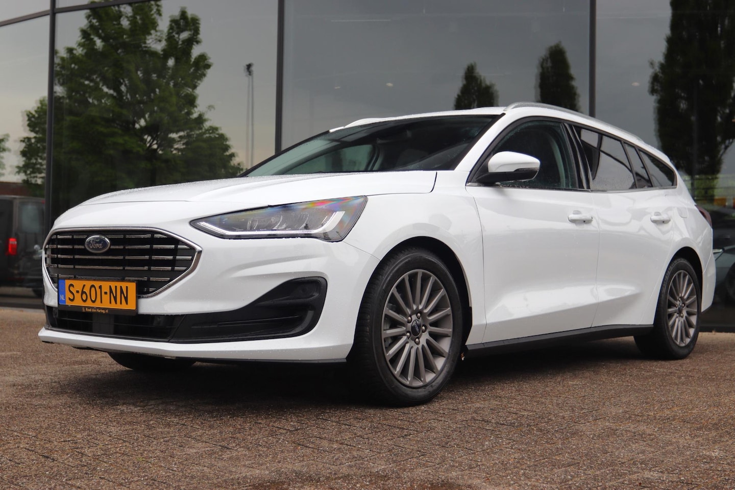 Ford Focus Wagon - 1.0 ECOBOOST HYBRID TITANIUM STYLE | CARPLAY | LED | KEY-LESS | CRUISE | CLIMATE | NAVI - AutoWereld.nl