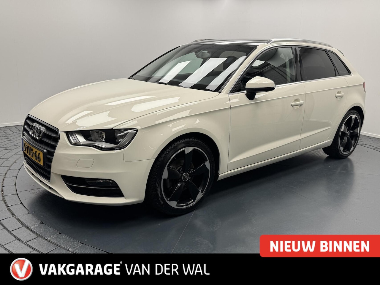 Audi A3 Sportback - 1.6 TDi Pro Line S Navigatie-Cr.contr-Clima-Pdc-Lm.18"velgen-Stoelverwarming - AutoWereld.nl