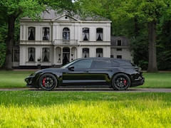 Porsche Taycan Sport Turismo - GTS 93 kWh | Luchtvering | Adapt. sportstoelen | 21" RS Spyder | Orig. NL