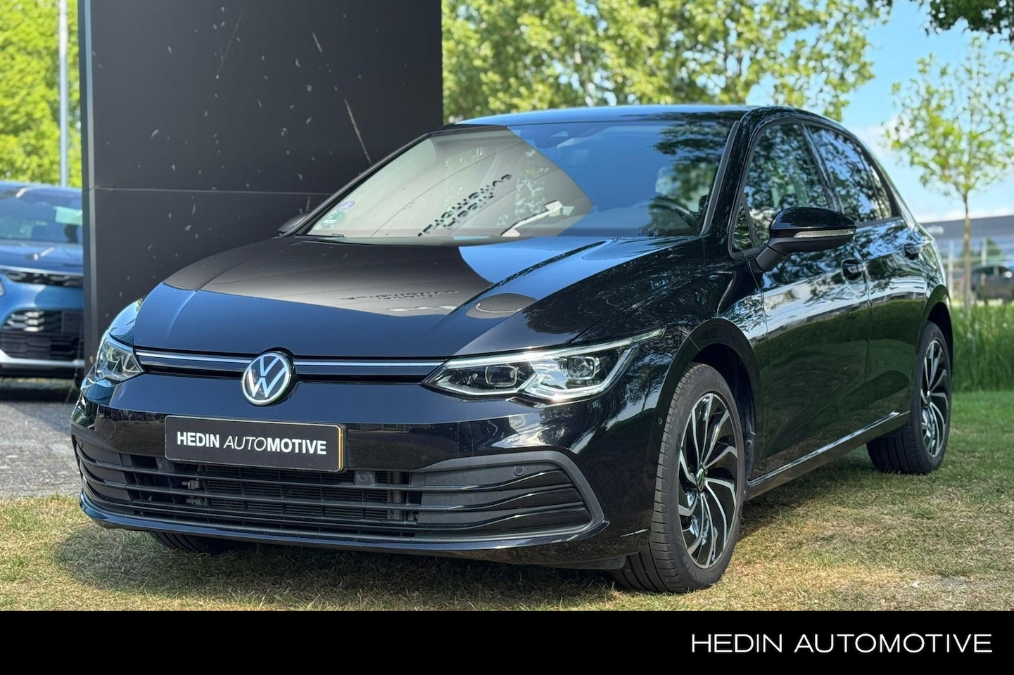 Volkswagen Golf - 1.0 eTSI Life Business Automaat | Navigatie | Stoel/Stuurverwarming | Adapt. Cruise Contro - AutoWereld.nl