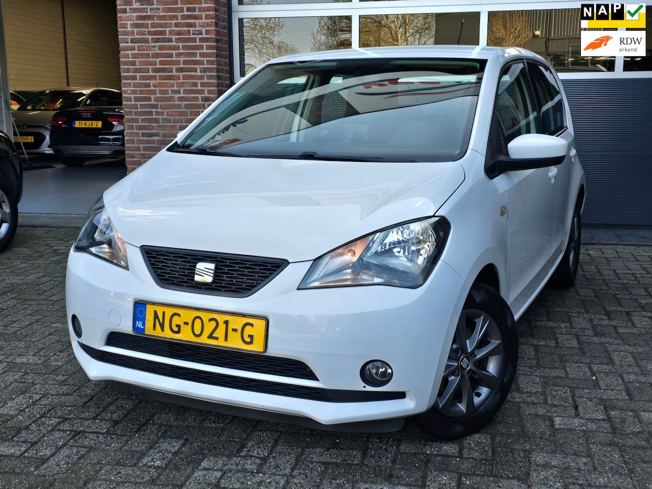 Seat Mii - 1.0 Style Chic 5DR |Navi |Cruise |PDC |Up - AutoWereld.nl