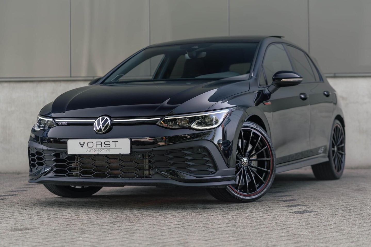 Volkswagen Golf - 2.0 TSI GTI Clubsport 45 Jahre Akra Pano DSG - AutoWereld.nl