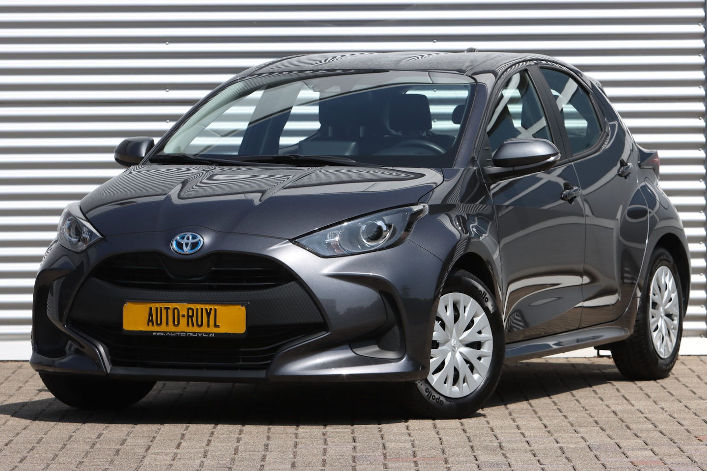 Toyota Yaris - 1.5 Hybrid Active Navi / Carplay / Camera - AutoWereld.nl