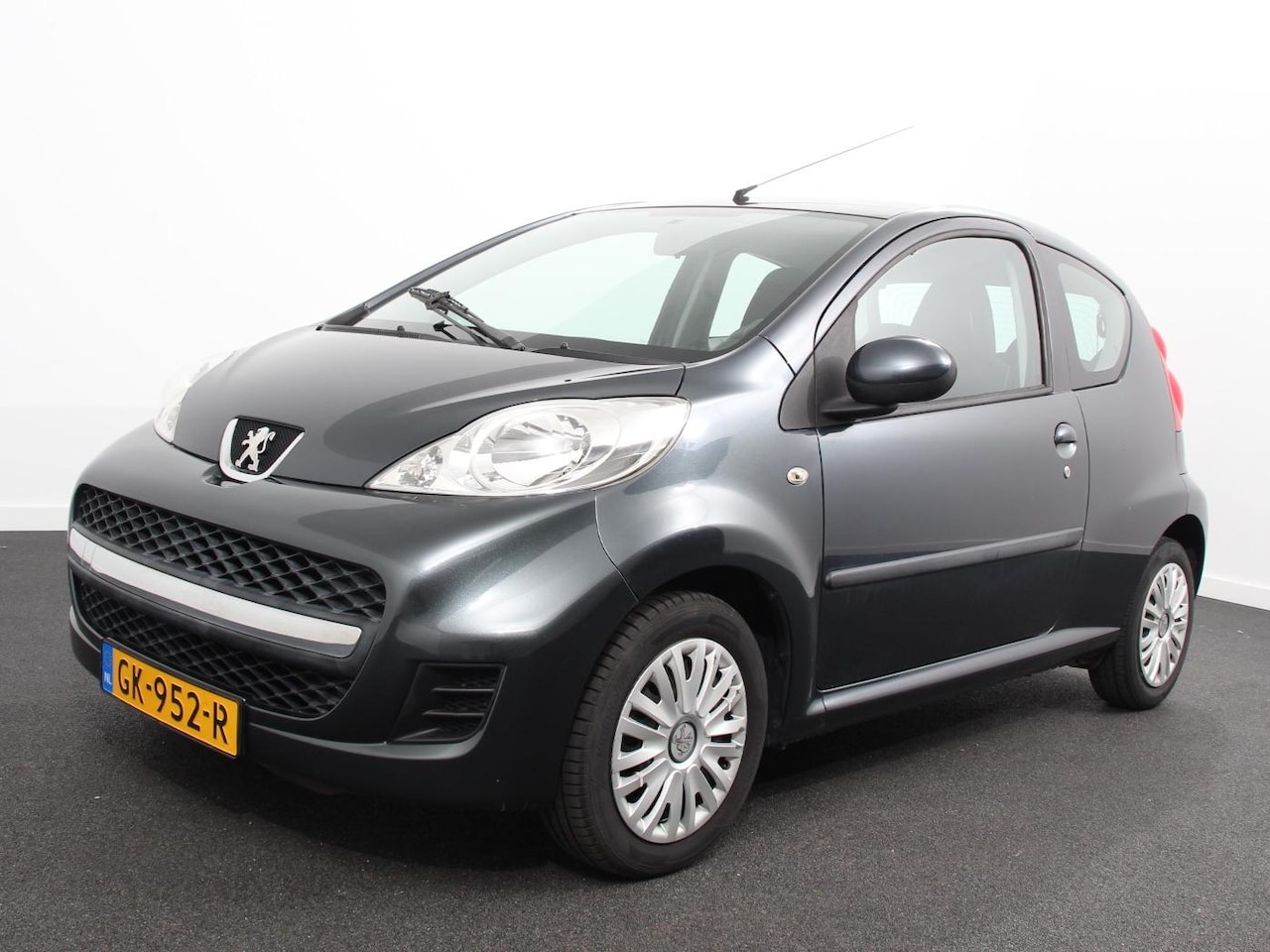 Peugeot 107 - 1.0-12V XR | Electrische Ramen | Centrale Portier vergrendeling | Radio / Cd | Stuurbekrac - AutoWereld.nl