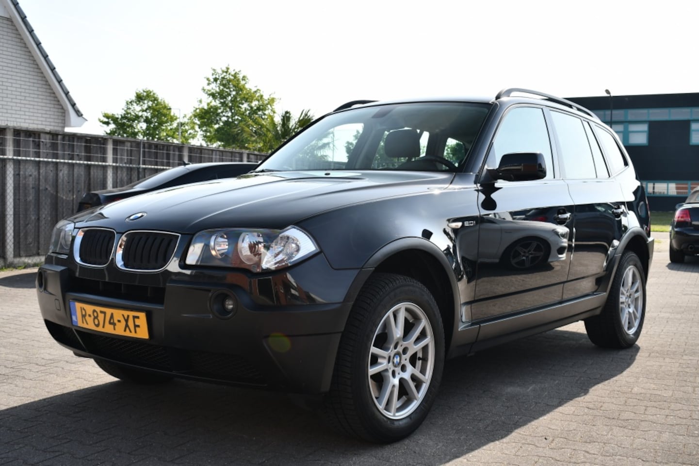 BMW X3 - 2.0i 150PK Nette staat Clima | Leder | - AutoWereld.nl
