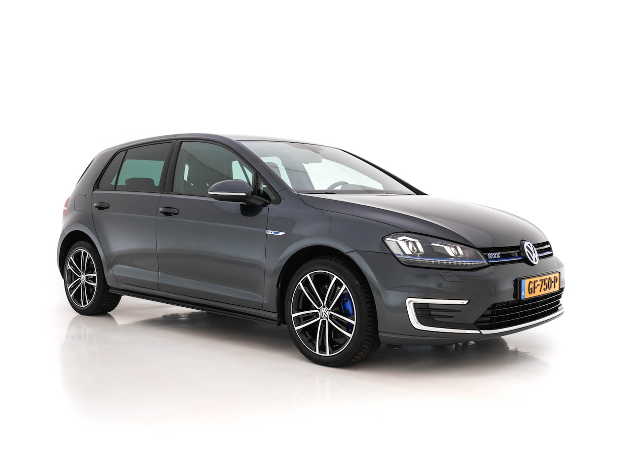 Volkswagen Golf - 1.4 TSI GTE *FULL-LED | NAVI-FULLMAP | SPORT-SEATS | DAB+ | HEATED-SEATS | ECC | PDC | CRU - AutoWereld.nl