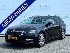 Skoda Octavia Combi - 1.4 TSI Greentech Style Business PDC | CARPLAY | TREKHAAK | AIRCO |