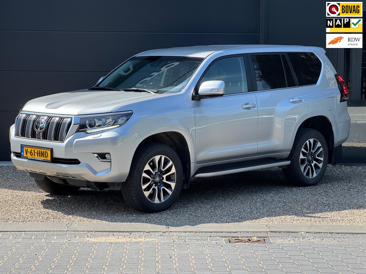 Toyota Land Cruiser - 2.8 D-4D-F Professional Blind Van | OFF-ROAD PAKKET | 3500KG | STOELVENTILATIE | NL AUTO - AutoWereld.nl