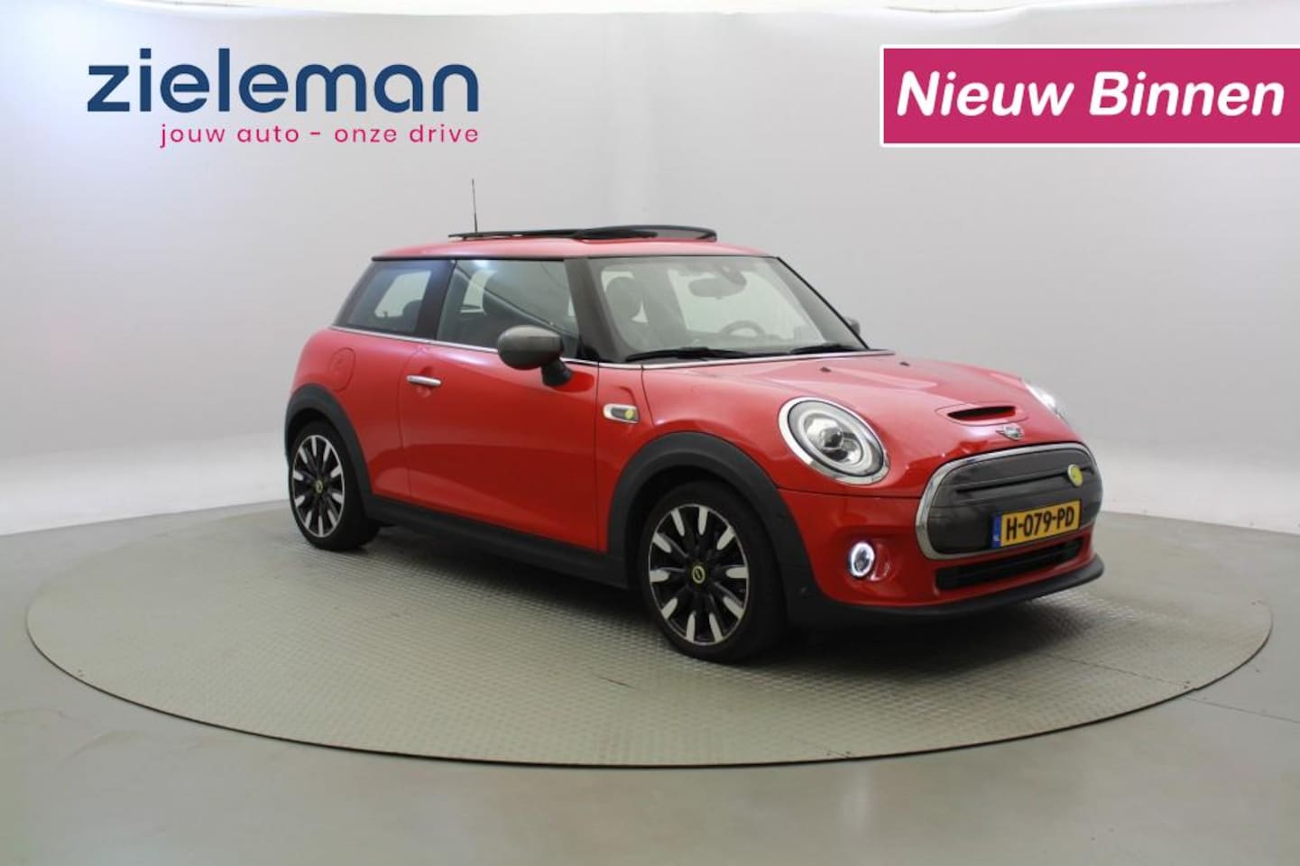 MINI Mini-Electric - Yours 33 kWh - Panorama, Leer, Carplay, Stoelverw. SOH 95% - AutoWereld.nl