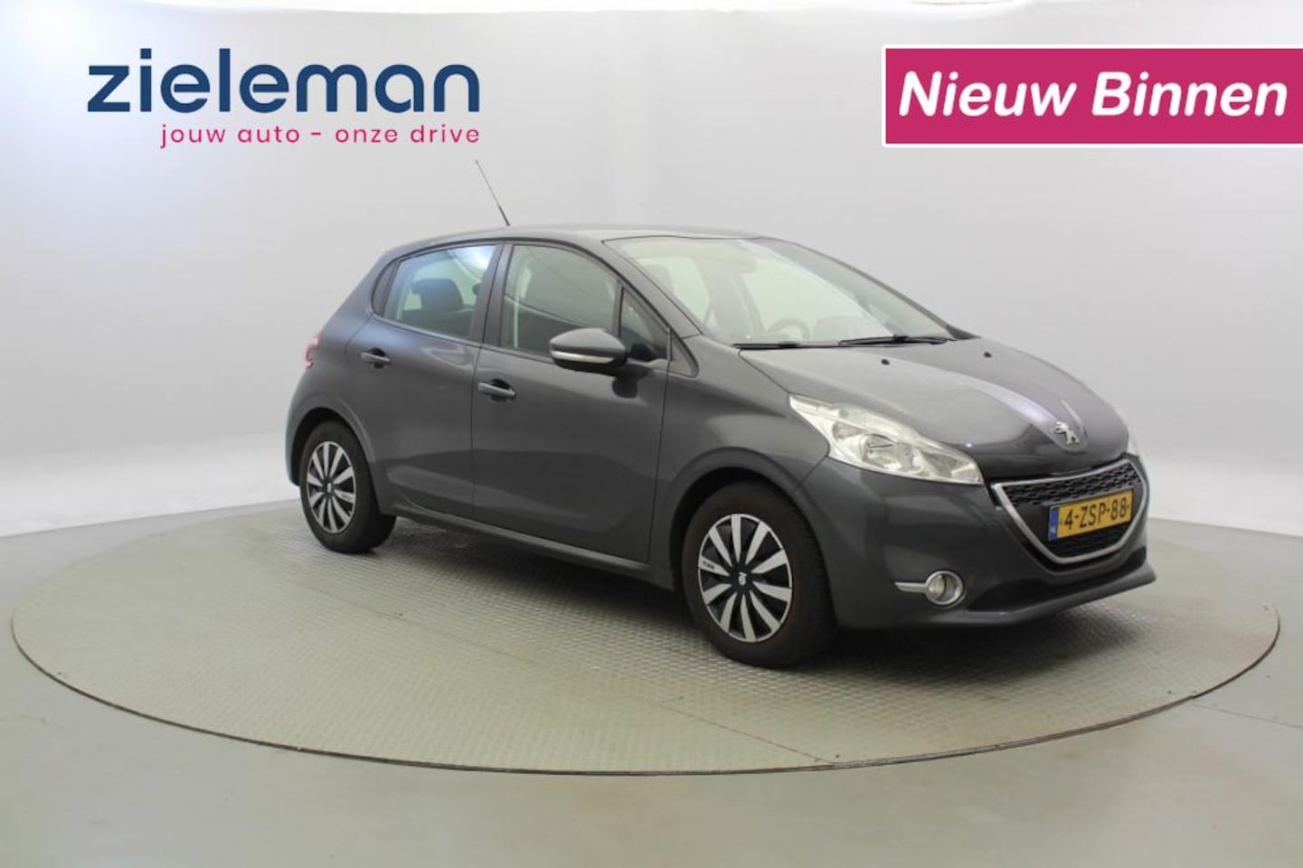 Peugeot 208 - 1.2 PureTech - Navi, Cruise, Airco - AutoWereld.nl