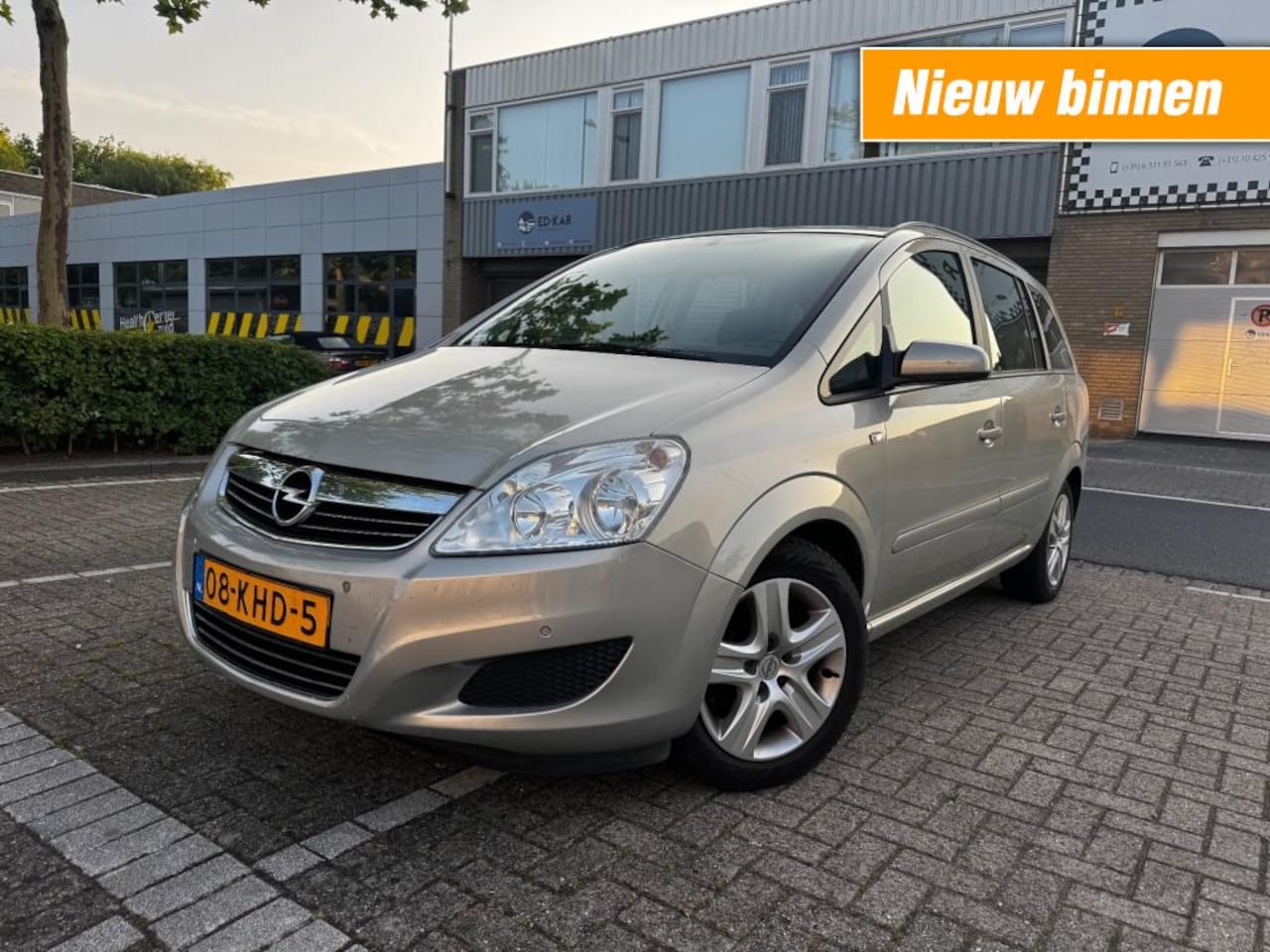 Opel Zafira - 1.7 CDTi Business 7PERS. AIRCO PDC TREKHAAK NAP APK 11-2025 - AutoWereld.nl