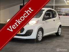 Peugeot 107 - 1.0 Bouwjaar 2012