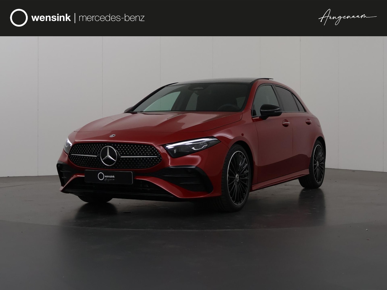 Mercedes-Benz A-klasse - 180 Business Solution AMG Night pakket | 19 inch velgen | Panoramadak | Keyless entry - AutoWereld.nl
