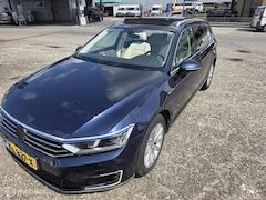 Volkswagen Passat Variant - 1.4 TSI GTE AUTOMAAT, PANORAMA DAK