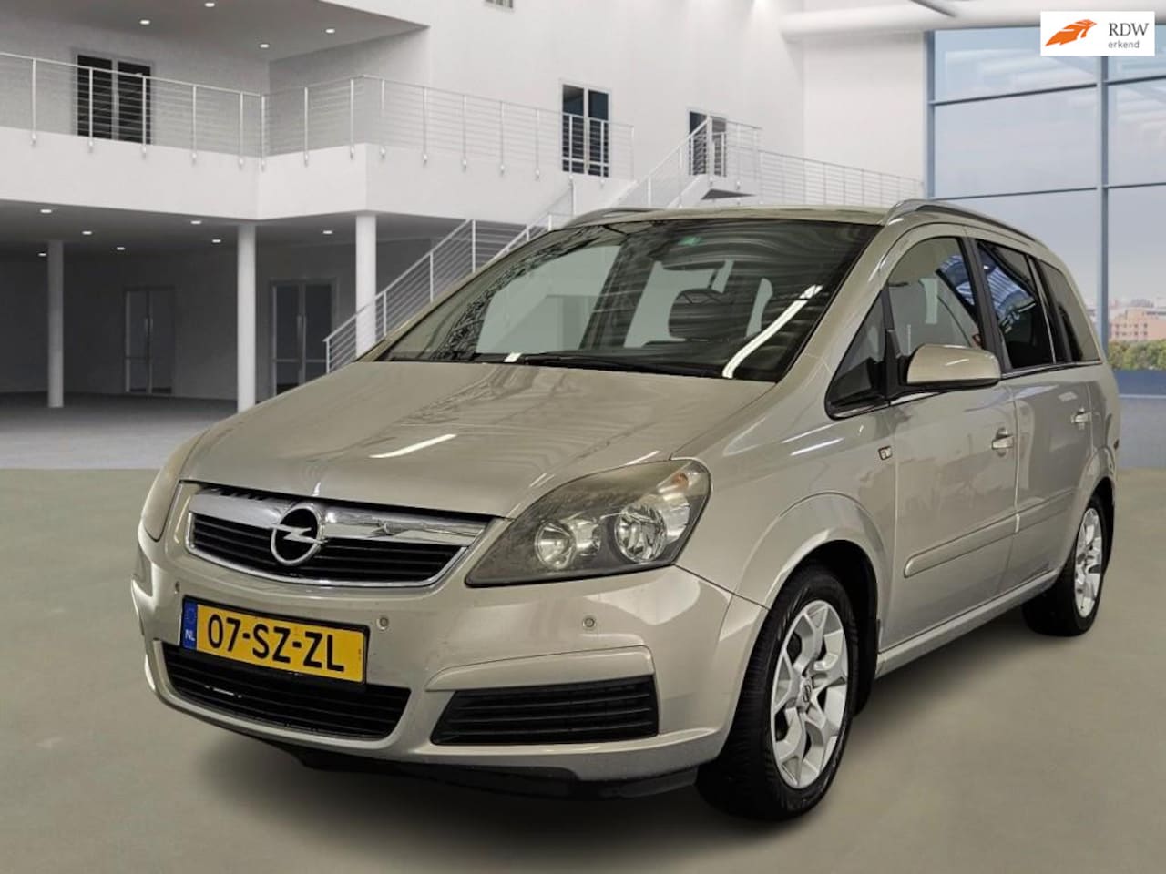 Opel Zafira - 1.8 Cosmo 7p. PSENSOR CRUISE TREKHAAK 2 X SLEUTELS - AutoWereld.nl