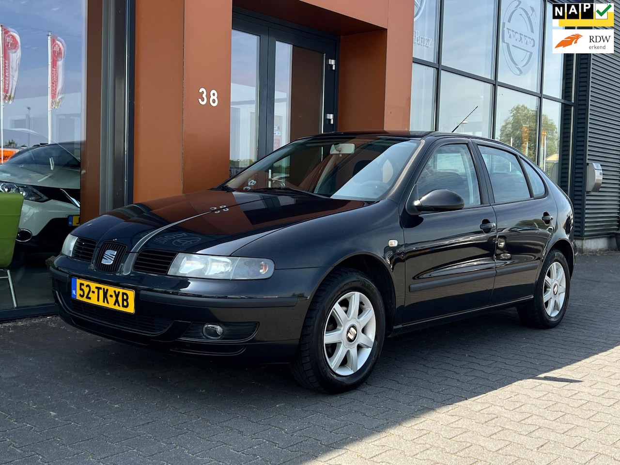 Seat Leon - 1.6-16V Last Edition|Clima|El. ramen|Trekhaak - AutoWereld.nl
