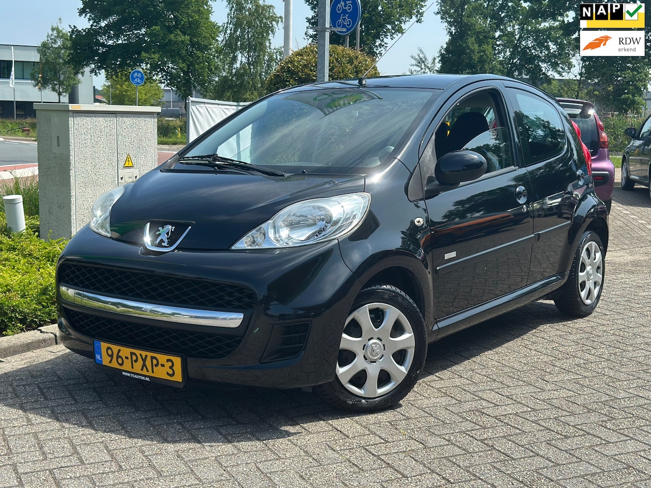 Peugeot 107 - 1.0-12V Millesim 200 2e eigenaar nap - AutoWereld.nl