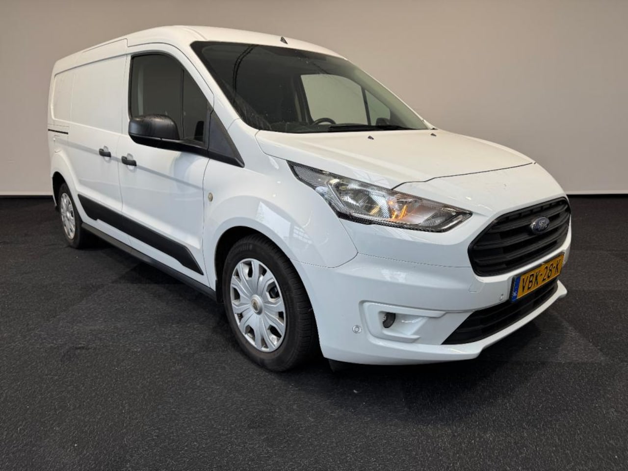 Ford Transit Connect - Euro 6 L2 H1 100 PK Airco navigatie - AutoWereld.nl