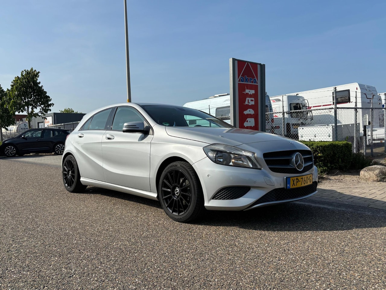 Mercedes-Benz A-klasse - 180 Ambition | Navi | Parkeersensoren voor & achter | Airco | Bluetooth - AutoWereld.nl