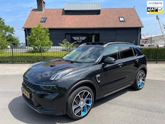 Lynk & Co 01 - 1.5 Plug-in Hybrid Pano/dak Apple/Carplay Adaptive/Cruise Camera