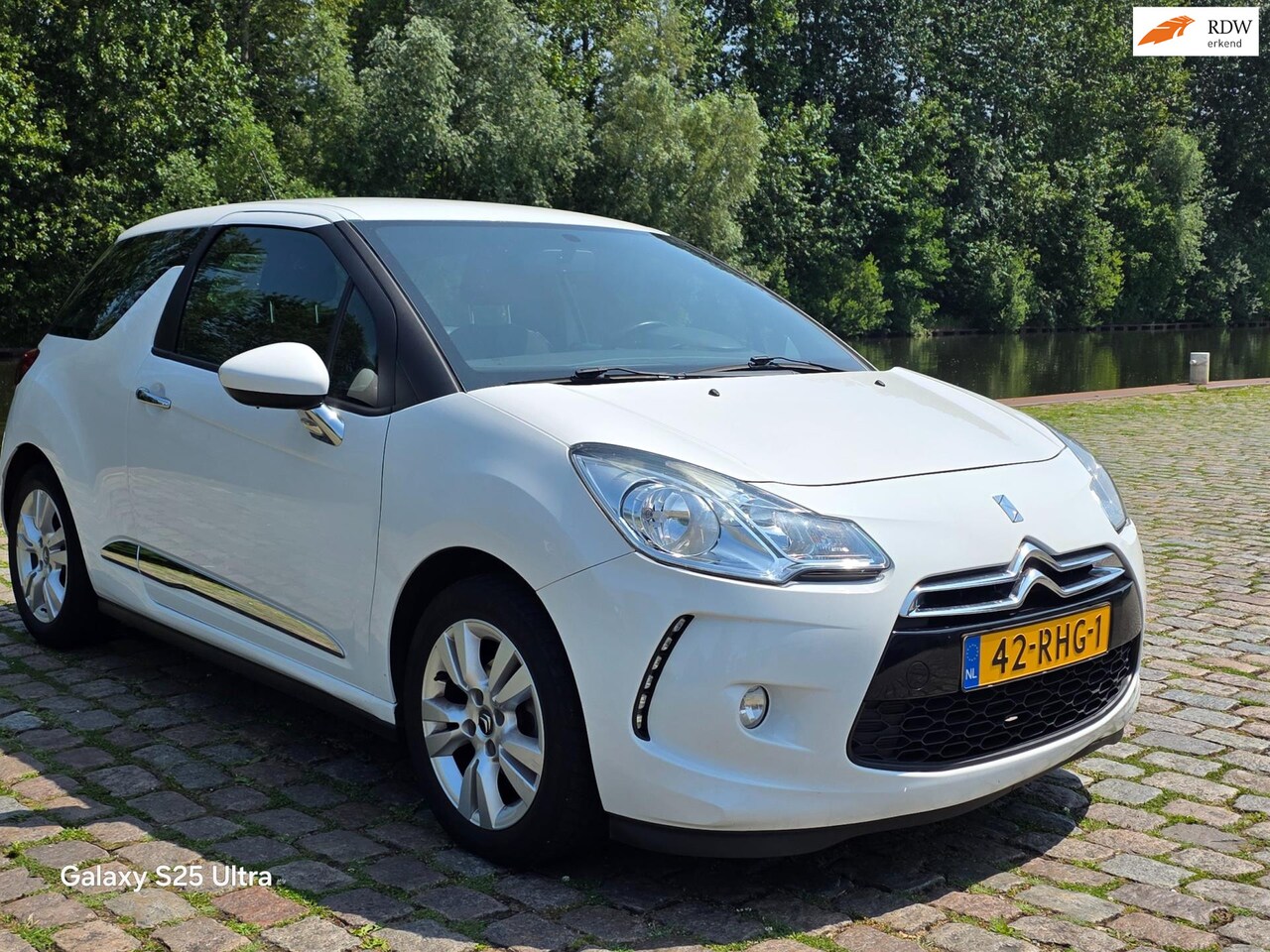 Citroën DS3 - 1.4 Chic Zeer mooi auto airco cruis control elektrische ramen cv op afs - AutoWereld.nl