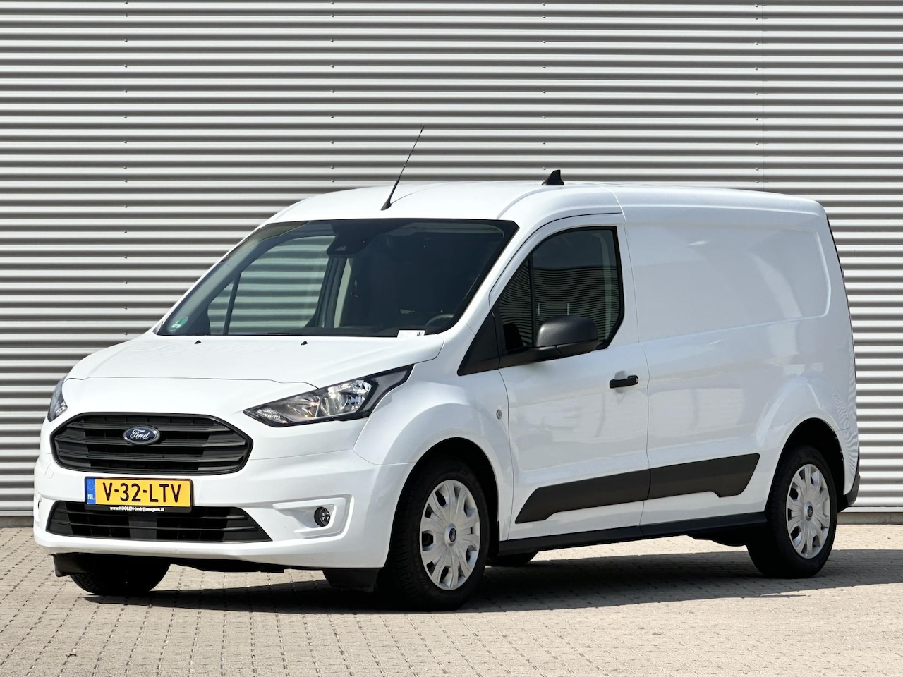 Ford Transit Connect - 1.0 Ecoboost L2 Trend Benzine nieuwstaat! - AutoWereld.nl