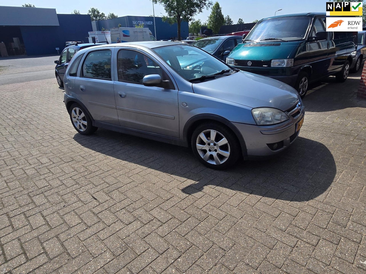 Opel Corsa - 1.2-16V Silverline Airco - AutoWereld.nl