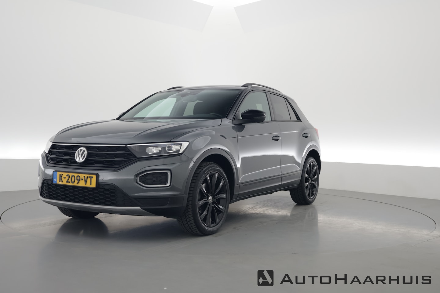 Volkswagen T-Roc - 1.5 TSI | Navi | Afn. Trekhaak | Camera | Adapt. Cruise | Stoelverw. - AutoWereld.nl