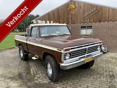 Ford F100 - USA Pickup "Highboy" 4x4 v8 stick shift shortbed