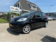 Peugeot 107 - 1.0-12V XR