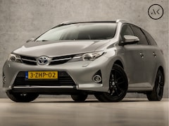 Toyota Auris Touring Sports - 1.8 Hybrid Sport Automaat (PANORAMADAK, NAVIGATIE, CAMERA, CLIMATE, GETINT GLAS, STOELVERW