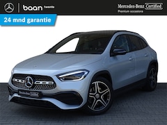 Mercedes-Benz GLA-Klasse - 180 AMG Line Panoramadak l Trekhaak l Stoelverwarming l Carplay l Nightpakket l Sfeerverli