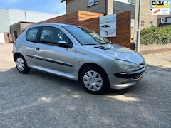 Peugeot 206 - 1.4 XT met apk