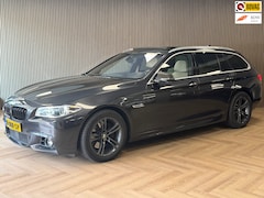 BMW 5-serie Touring - 535xi High Executive LUCHTVERING AUTOMAAT CAMERA PARKEERSENSOREN ADAPT CRUISE HARMAN KARDO