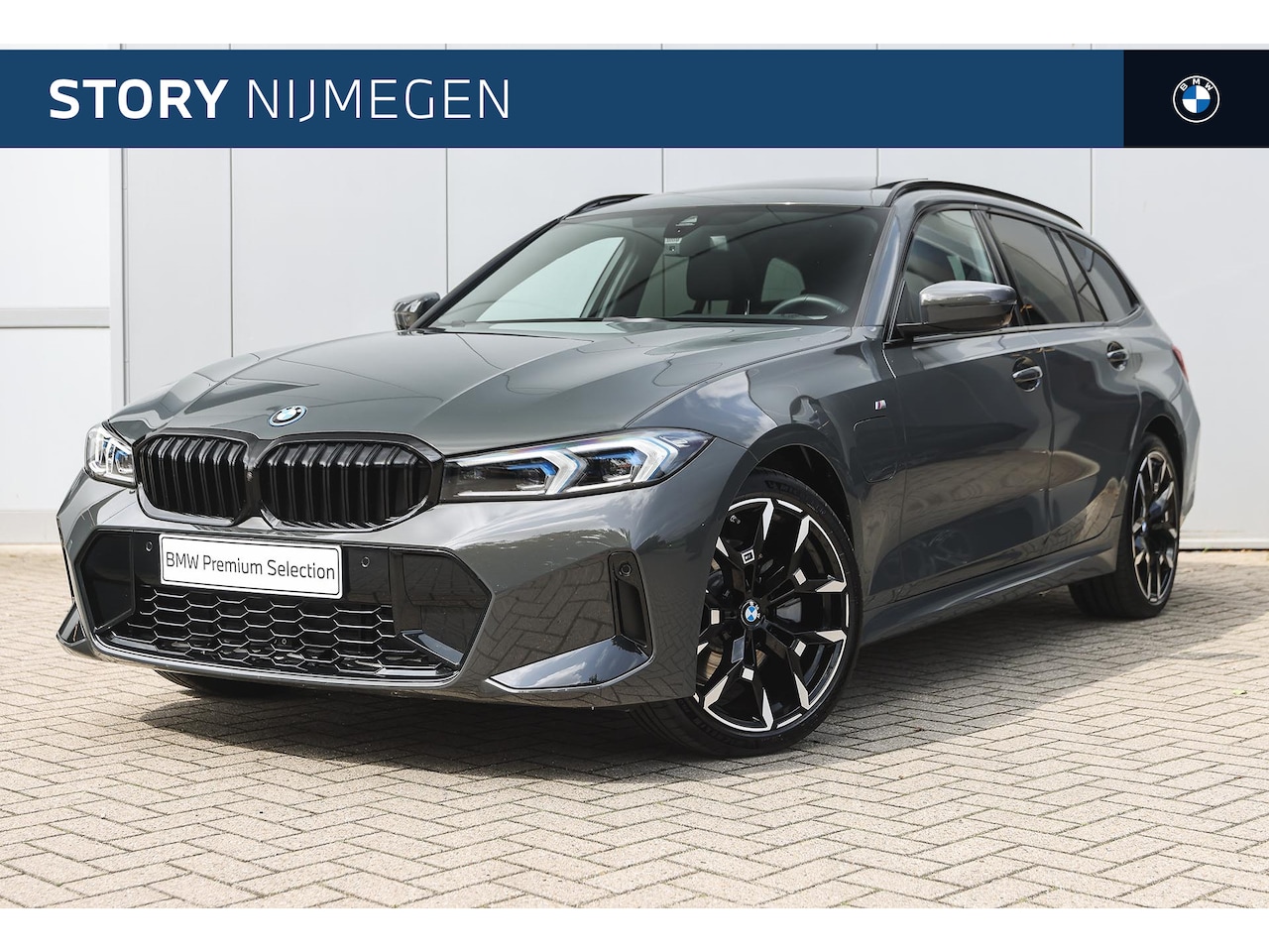 BMW 3-serie Touring - 330e High Executive M Sport Automaat / Panoramadak / Trekhaak / Adaptieve LED / Sportstoel - AutoWereld.nl