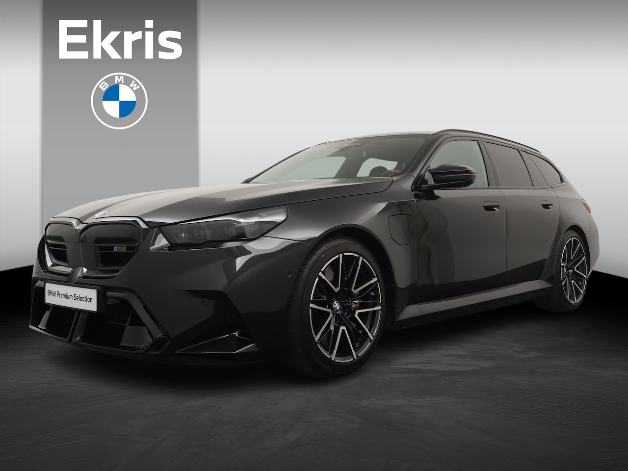BMW 5-serie Touring - M5 | Kermisch | Panoramadak | Trekhaak | Head-Up | Stoelkoeling | - AutoWereld.nl