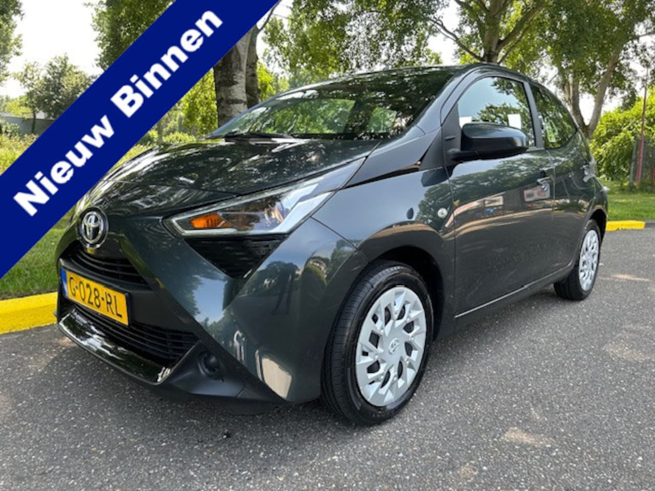 Toyota Aygo - 1.0 VVT-i x-play limited Carplay Keyless - AutoWereld.nl