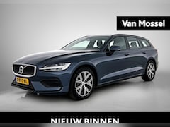 Volvo V60 - 2.0 B3 Essential Edition | Elektrische uitklapbare Trekhaak | Cruise Controle | Achteruitr