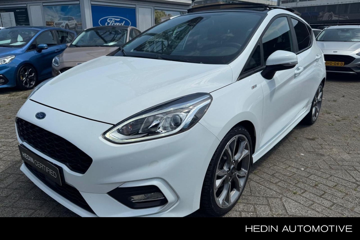 Ford Fiesta - 1.0 EcoBoost ST-Line | Panorama dak | 18 inch | Privacy Glass - AutoWereld.nl