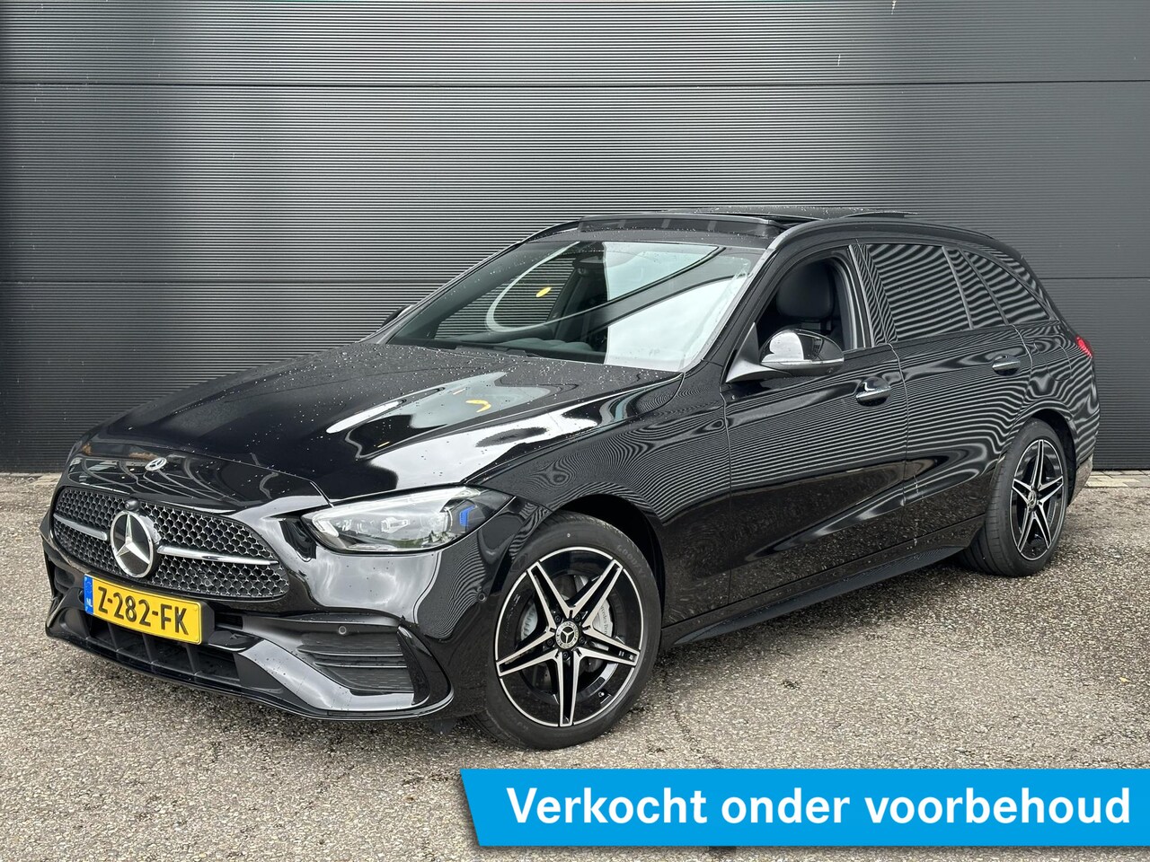 Mercedes-Benz C-klasse Estate - 300e AMG | Premium | Nightpakket | Panoramadak | Memorystoelen Verwarmd | 360° Camera | Bu - AutoWereld.nl