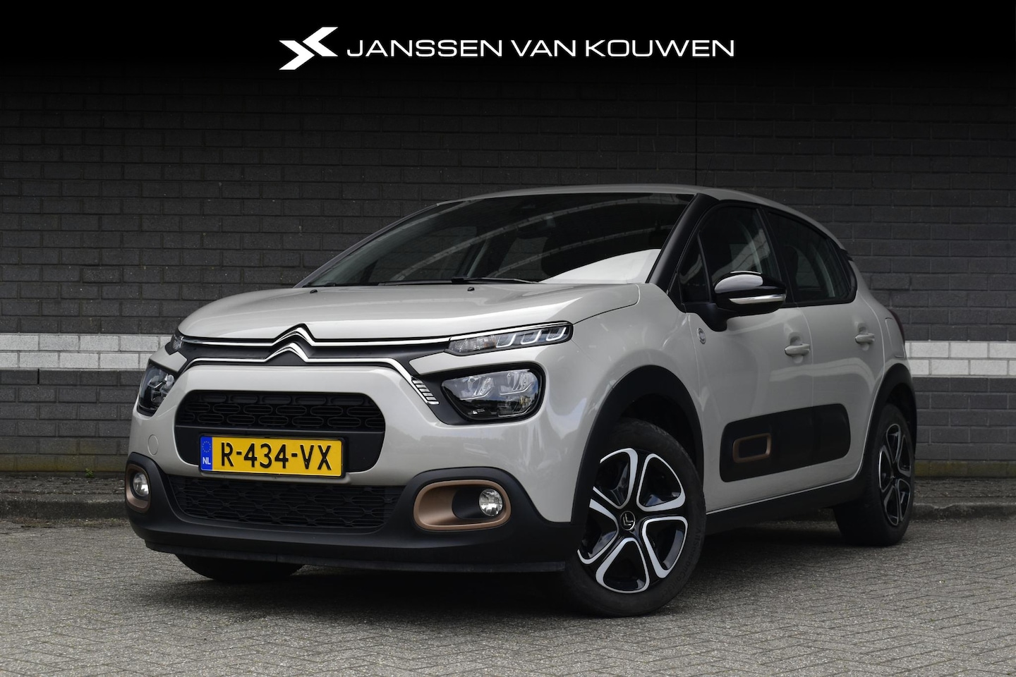 Citroën C3 - 1.2 PureTech C-Series / Airco / Navi / Carplay / BTW - AutoWereld.nl