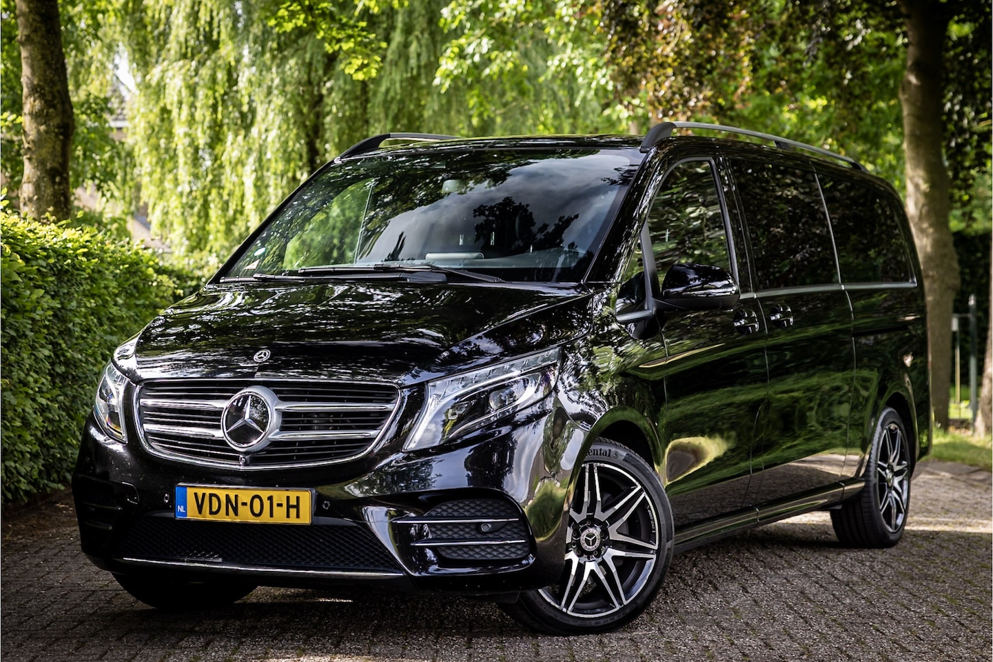 Mercedes-Benz V-klasse - 250d Extra Lang XL L3 DC AMG Line Avantgarde Stoelventilatie Burmester 360 Camera Memory - AutoWereld.nl