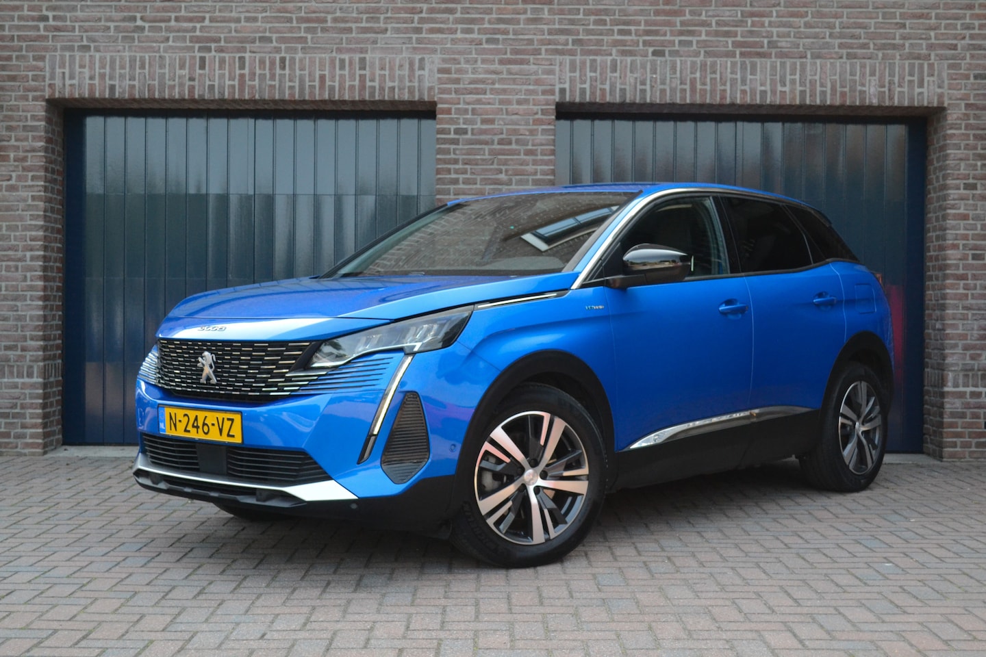 Peugeot 3008 - 1.6 HYbrid 225 Allure Pack Business | Keyless | Camera | Carplay/Android Auto | Stoelverwa - AutoWereld.nl