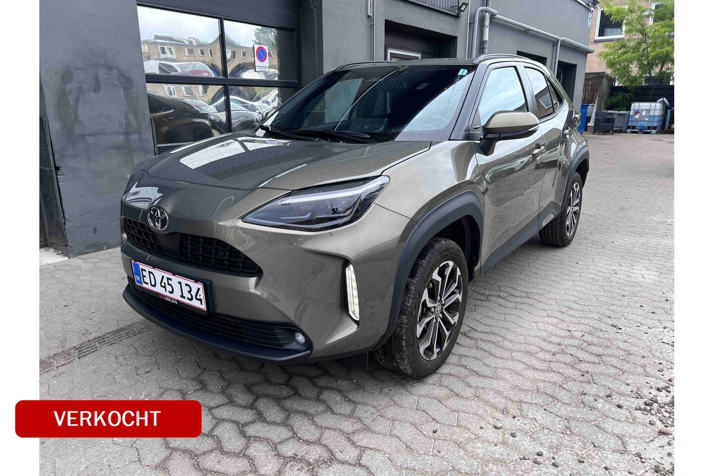 Toyota Yaris Cross - 1.5 Hybrid 115 Business Plus |Navi|Carplay|PDC V+A|Dodehoek|Stoel en stuurverwarming| - AutoWereld.nl