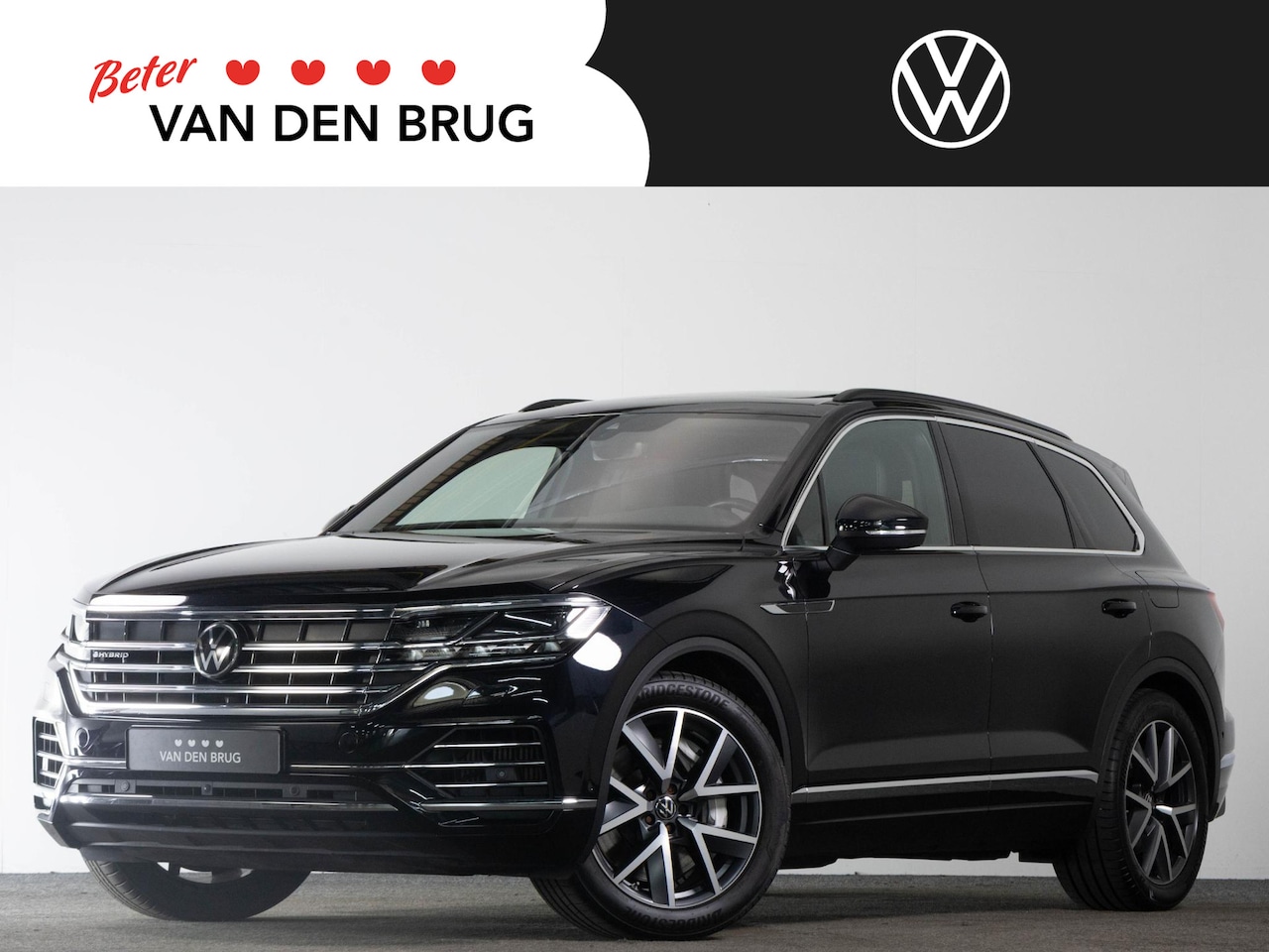 Volkswagen Touareg - 3.0 TSi eHybrid 467 pk 4MOTION | IQ Matrix LED | Leder | Luchtvering | Panoramadak | 20 "L - AutoWereld.nl