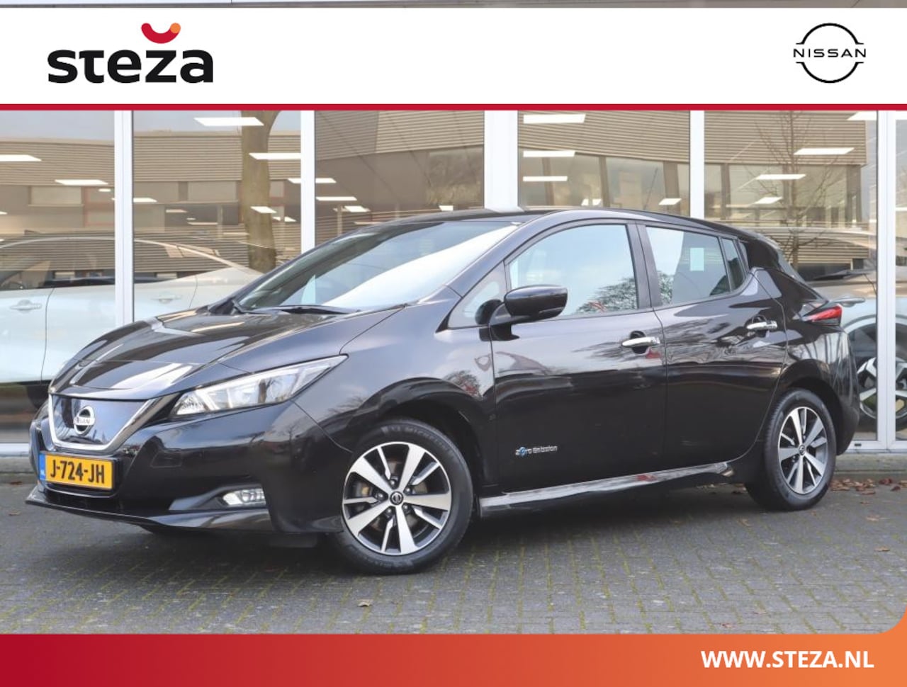 Nissan LEAF - Acenta 150pk 40 kWh / 1ste Eigenaar / NL-Auto - AutoWereld.nl