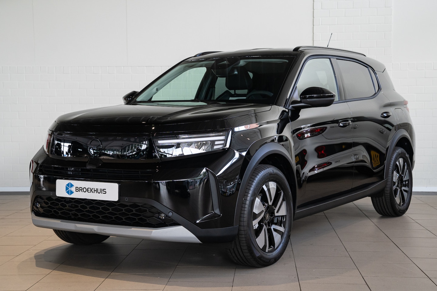 Opel Frontera - GS Hybride 1.2 Turbo 145PK AT | 17" Lichtmetalen velgen in Zwart met 215/60 R17 banden | A - AutoWereld.nl